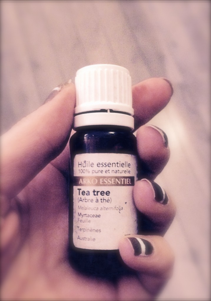 daily-skin-care-routine-huile-tea-tree-oil