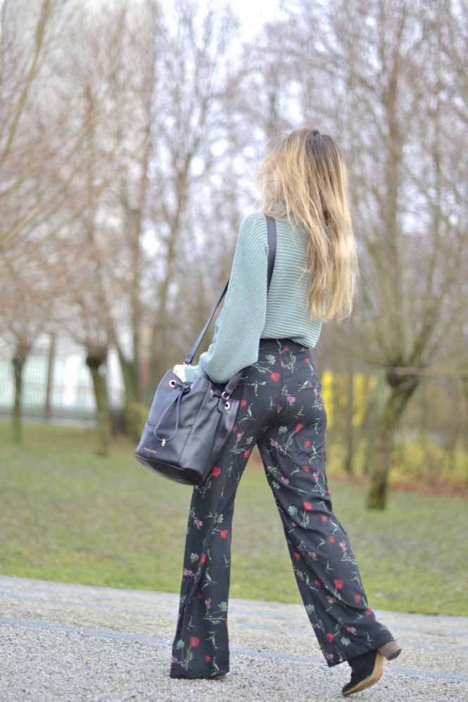 Pantalon best sale à fleurs