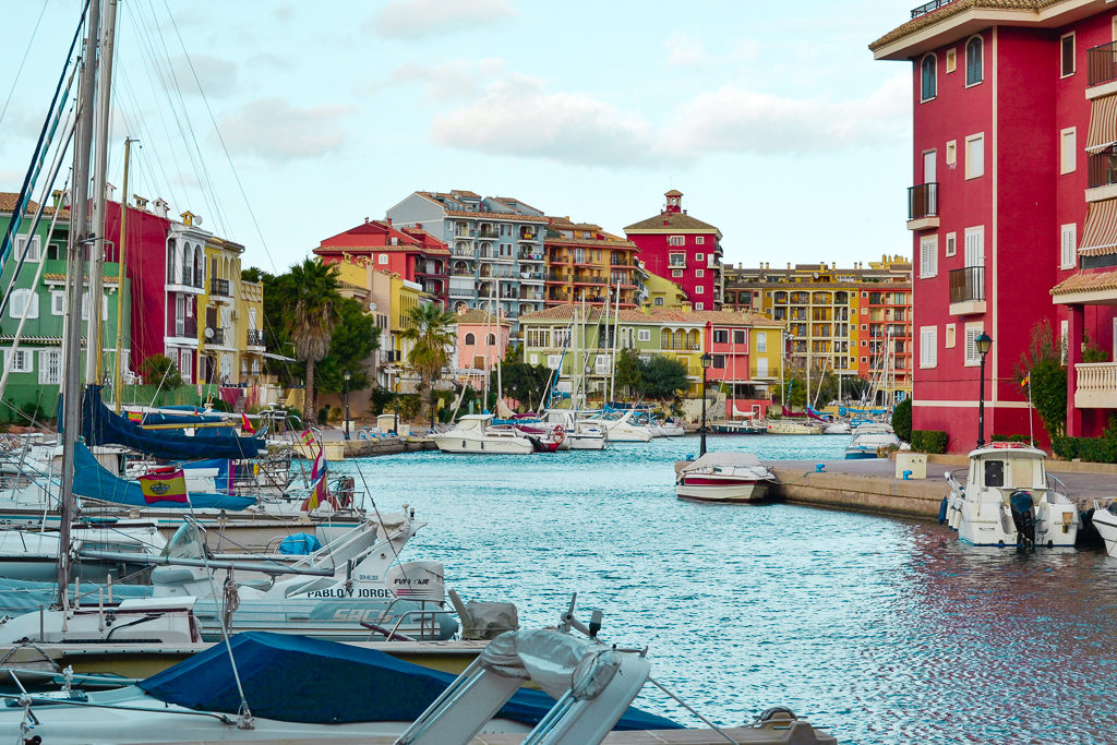 Discover Port Saplaya, the “little Venice” of Valencia
